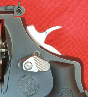 Smith & Wesson Model 629 .44 Magnum Hunter Review Internal Lock